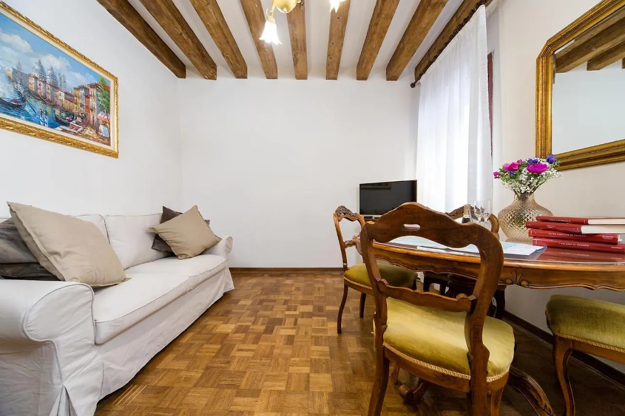 At 2 Minutes From San Marco Square Apartment Venice